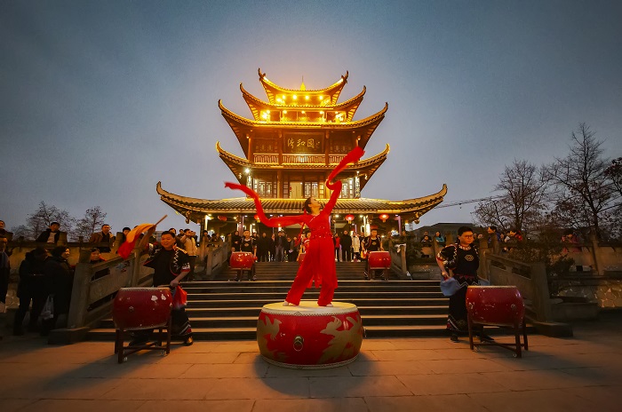 越&ldquo;夜&rdquo;越精彩 夜游文旅演藝賦能城鎮(zhèn)夜經(jīng)濟-6